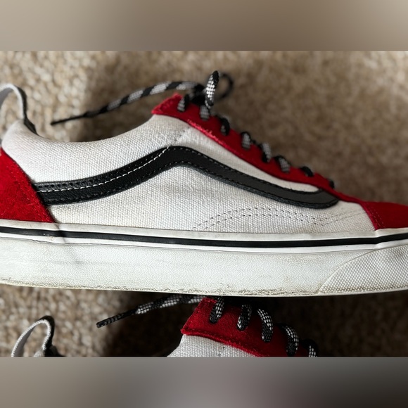 Vans Old Skool Red Black and White low top rare colorway W size 8.5 M size 7 - Picture 10 of 15